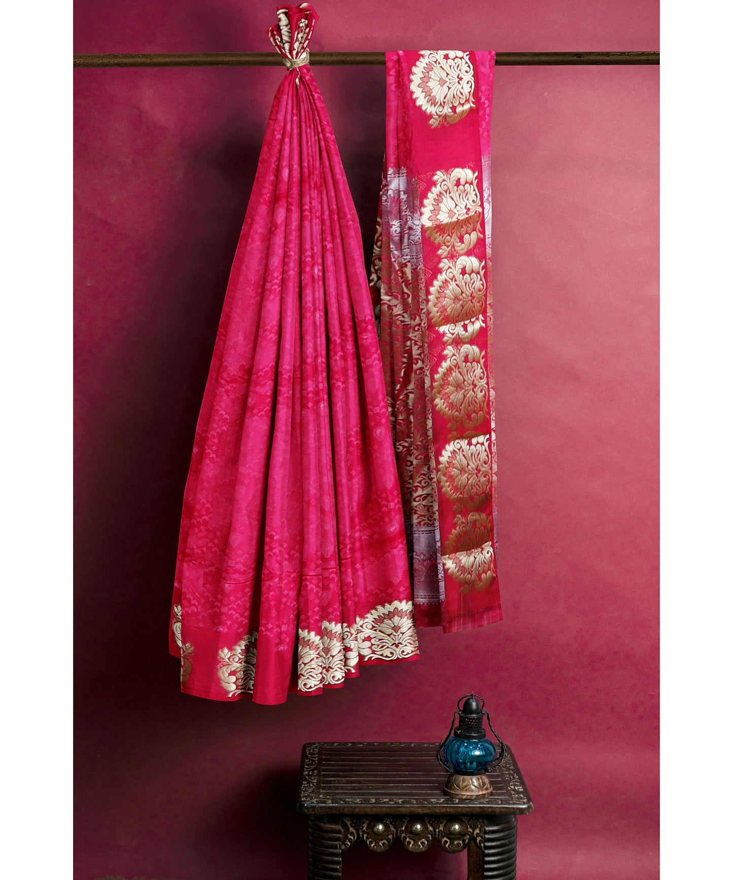 Plain Viscose Saree with Embossed Border freeshipping - Shreni Samudaya