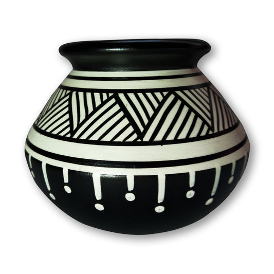 Wooden Pot - Black and White freeshipping - Shreni Samudaya